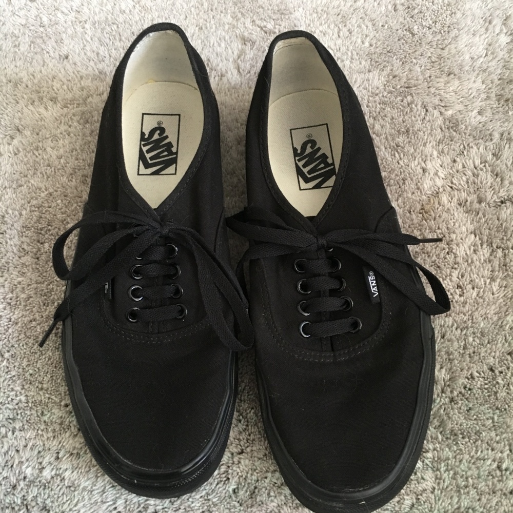 Classic black Vans size 9/9.5 women (8 men/40.5EU)